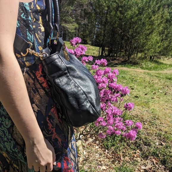 Tory Burch Black Leather Holland Satchel Shoulder Bag w/ Adjustable Strap - Picture 5 of 11